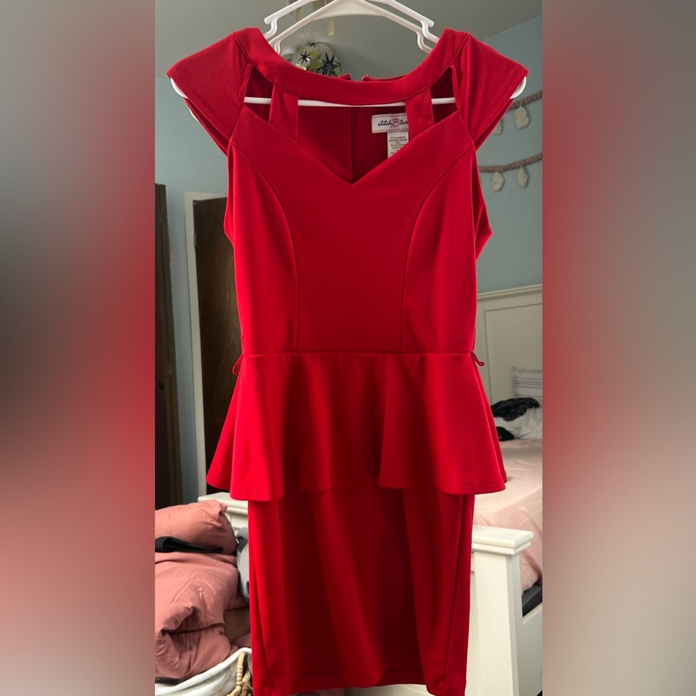 Stitch Btween | Dresses | Red Form Fitting stitch Btween